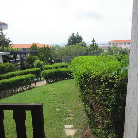 Отель Breeze Complex 4*