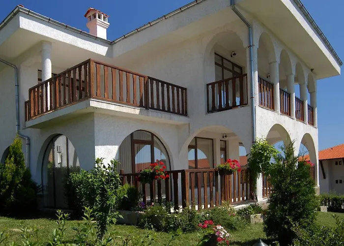 Отель Breeze Complex 4*