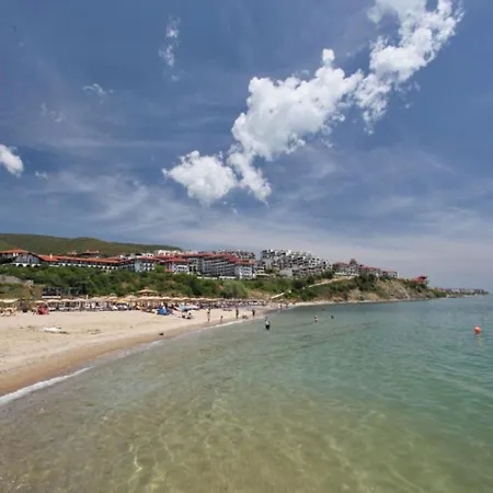 ホテル Breeze Complex 4*