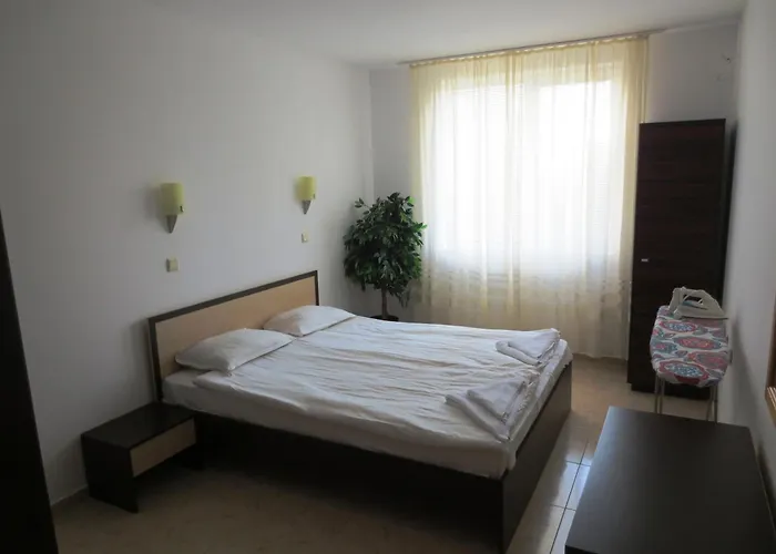 Отель Breeze Complex 4*